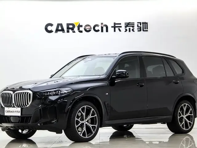 BMW X5 2023 xDrive 30Li Premium M Sport Black Night Package