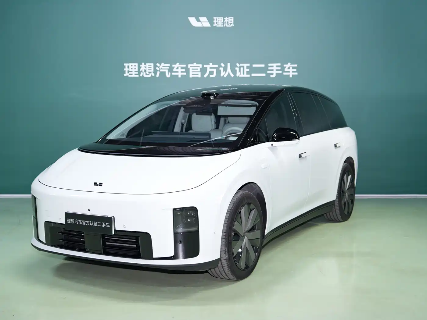 Li Auto Li i8 2025 Standard Edition