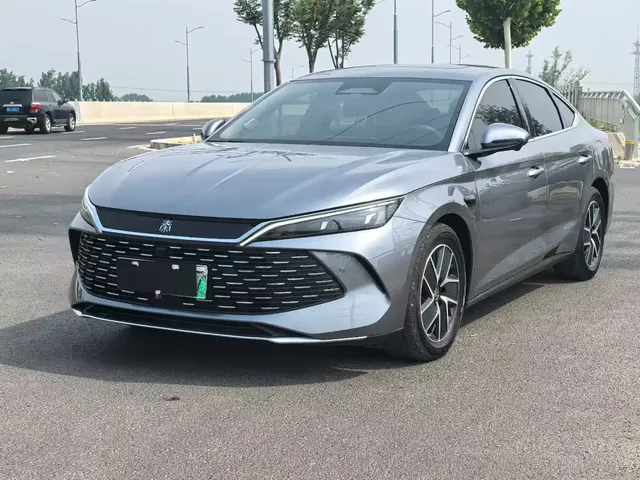 BYD Qin L 2025 DM-i Smart Drive Edition 120KM Leading