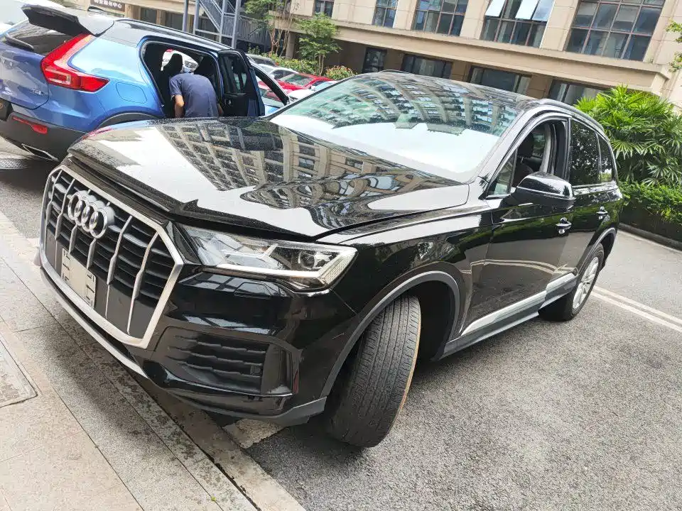Audi Q7 2021 45 TFSI quattro S line Sport