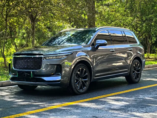 Li Auto Li ONE 2020 Extended Range 6-seater