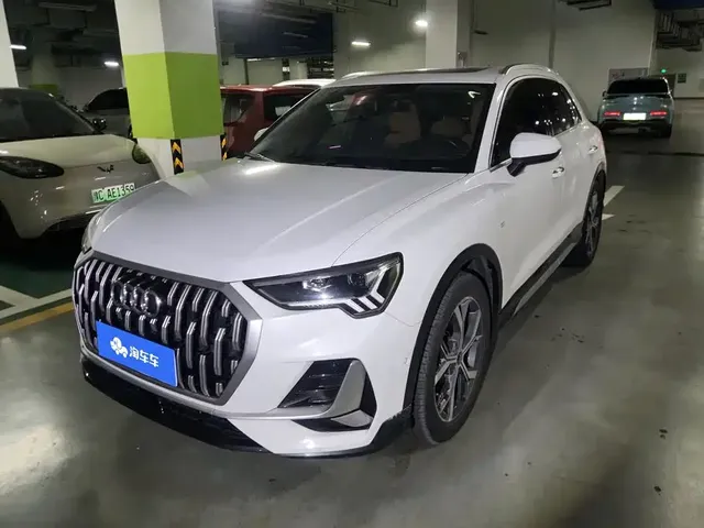 Audi Q3 2024 35 TFSI Fashion Elegance