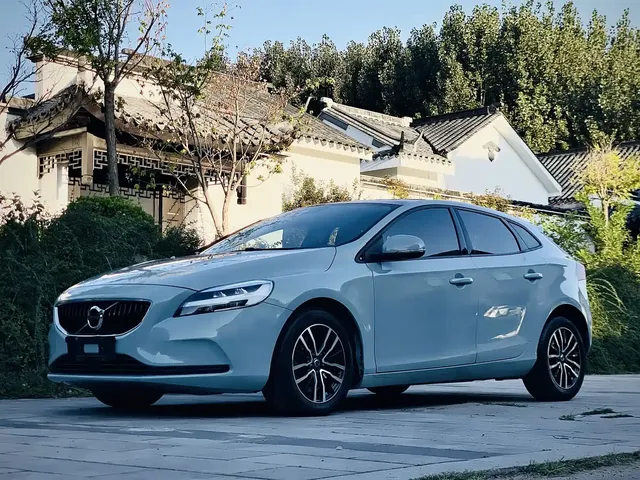 Volvo V40 2018 T3 Inscription Edition