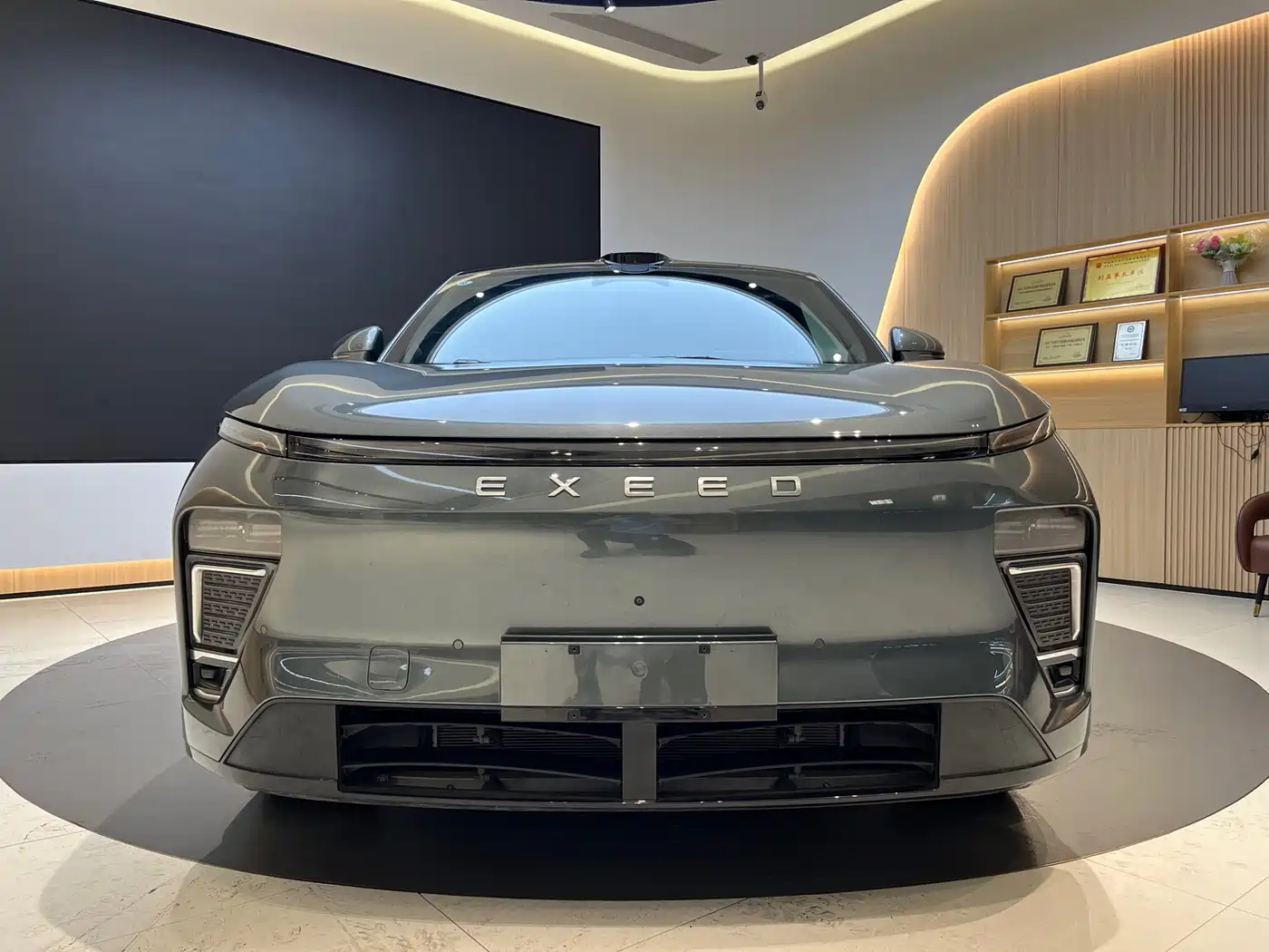 Exeed Exlantix ET 2024 Extended Range 240 Ultra AWD