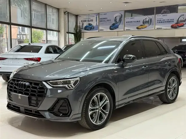 Audi Q3 2023 35 TFSI Fashion Dynamic (1.4T)