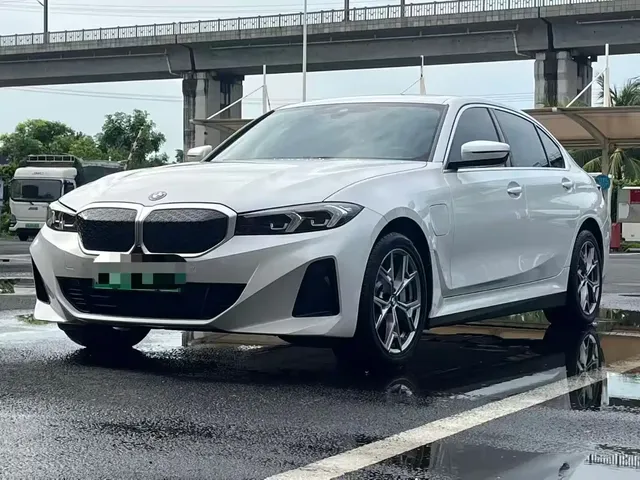 BMW i3 2024 eDrive 35 L