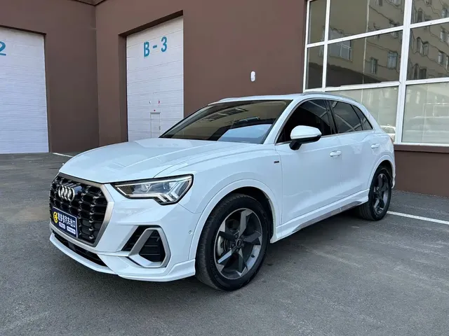 Audi Q3 2023 35 TFSI Fashion Dynamic (1.4T)