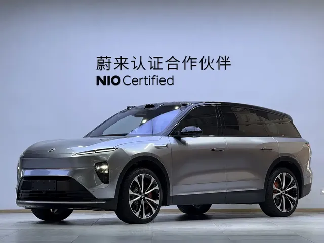 NIO ES8 2024 100kWh Signature Edition