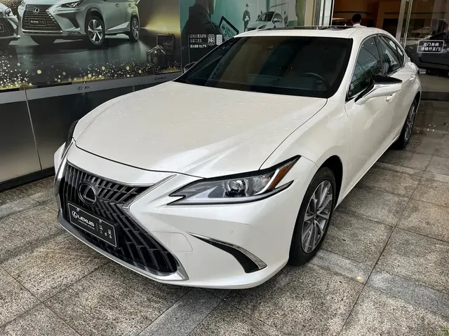 Lexus ES 2022 200 Excellence Edition