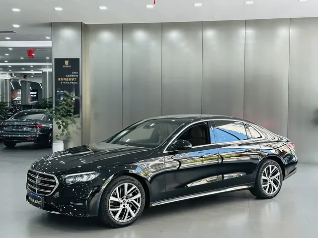 Mercedes-Benz E-Class 2025 E 300 L Fashion