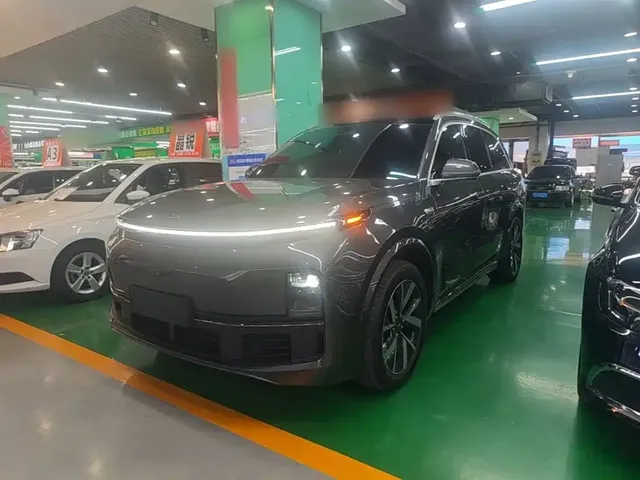 Li Auto Li L8 2023 Pro