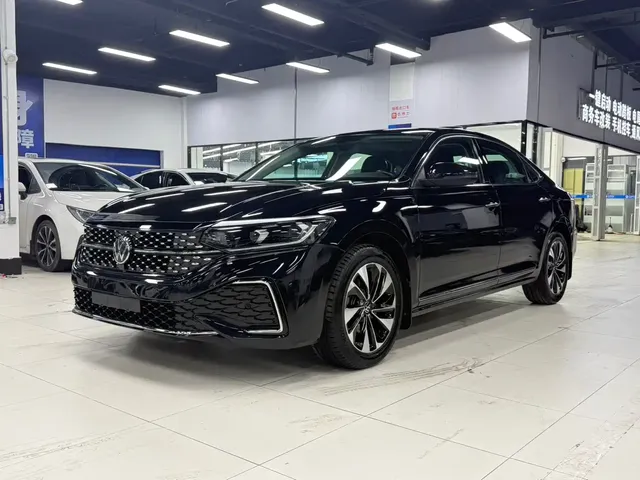 Volkswagen Passat 2023 Facelift 280TSI Starlight Elite Edition