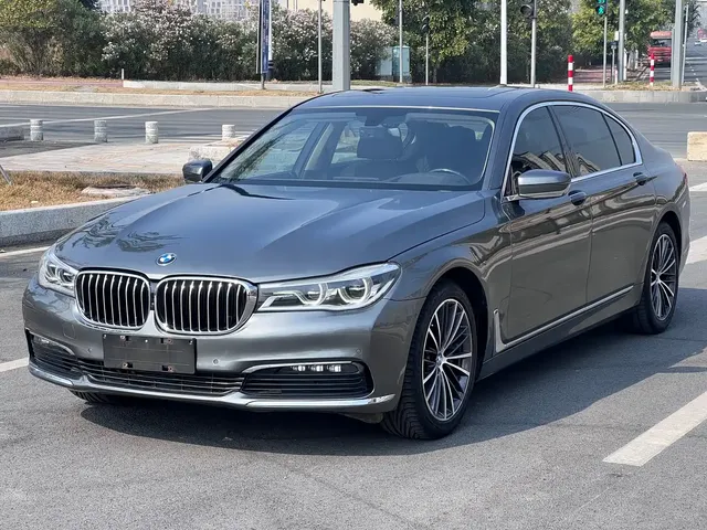 BMW 7 Series 2018 730Li Premium Type Excellence Package