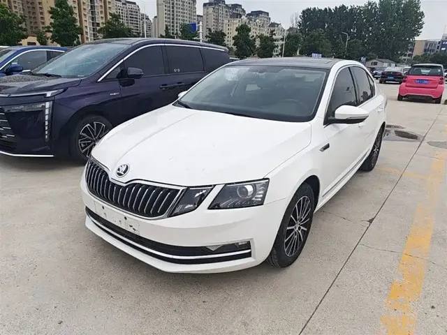 Škoda Octavia 2019 1.5L Automatic Smart Luxury China VI