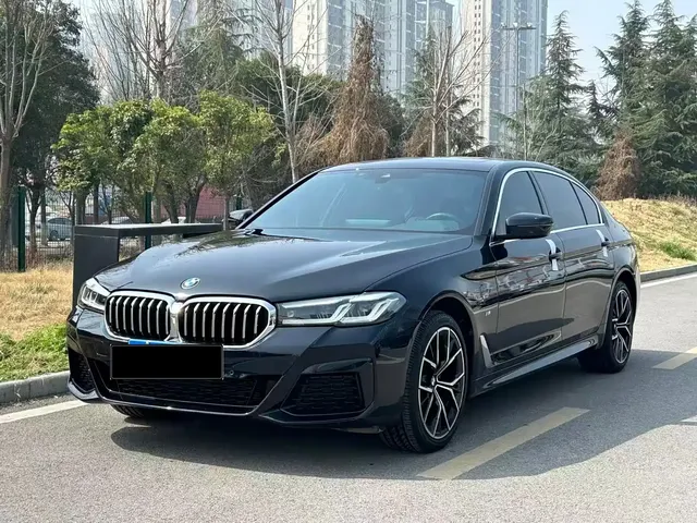 BMW 5 Series 2022 525Li M Sport Package