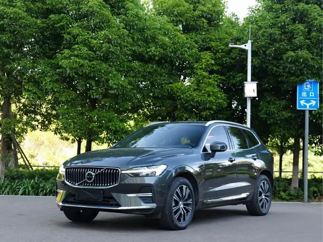 Volvo XC60 2022 B5 AWD Inscription