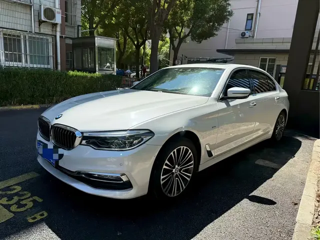 BMW 5 Series 2018 540Li Executive Version