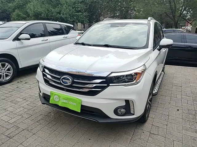 GAC Trumpchi GS4 2017 235T Automatic 2WD Luxury Smart Connected Edition