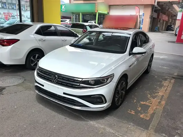 Volkswagen Bora 2023 300TSI DSG Premium Edition