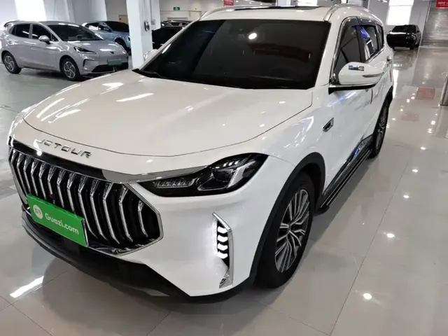 Jetour X70 PLUS 2025 Champion Edition 1.5T DCT Champion MAX+ 7-seater