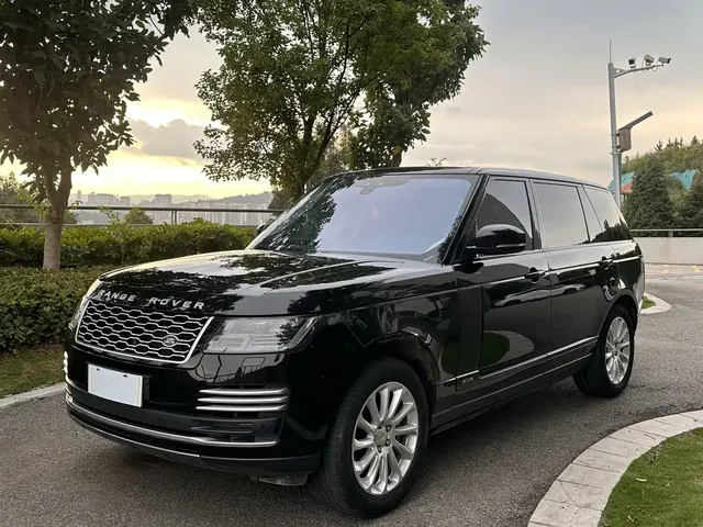 Land Rover Range Rover 2021 3.0 L6 Heritage Extended Classic Edition