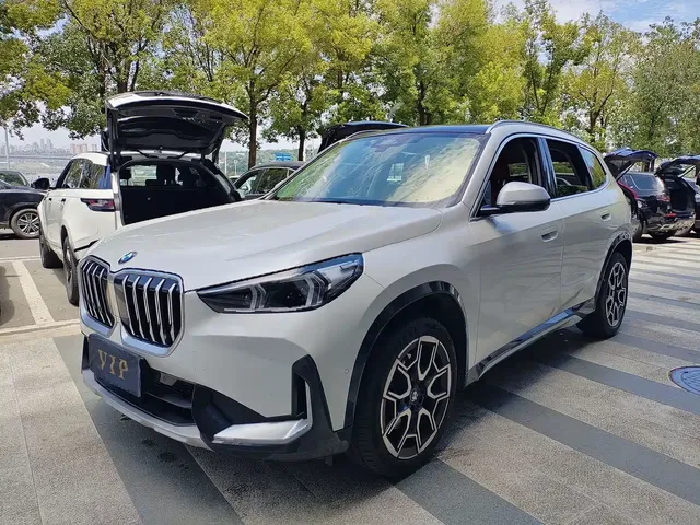 BMW X1 2023 xDrive25Li X Design Package
