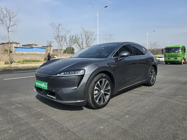 Zhijie Luxeed R7 2025 Extended Range 251km Pro