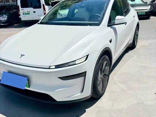 Tesla Model Y 2025 Facelift Long Range All-Wheel Drive