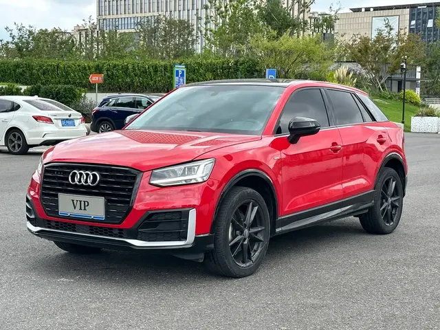 Audi Q2L 2020 35 TFSI Fashion Dynamic Model
