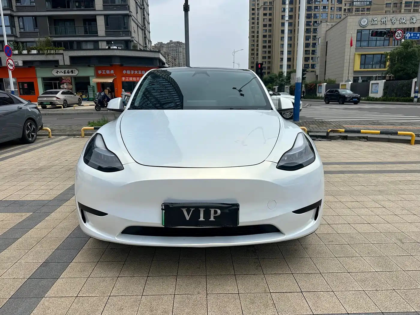 Tesla Model Y 2024 Rear-Wheel Drive Version