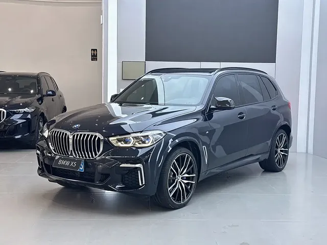 BMW X5 2022 Model xDrive 40Li M Sport Package