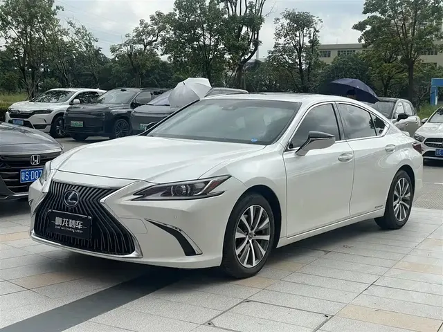 Lexus ES 2020 Model 300h Excellence Edition