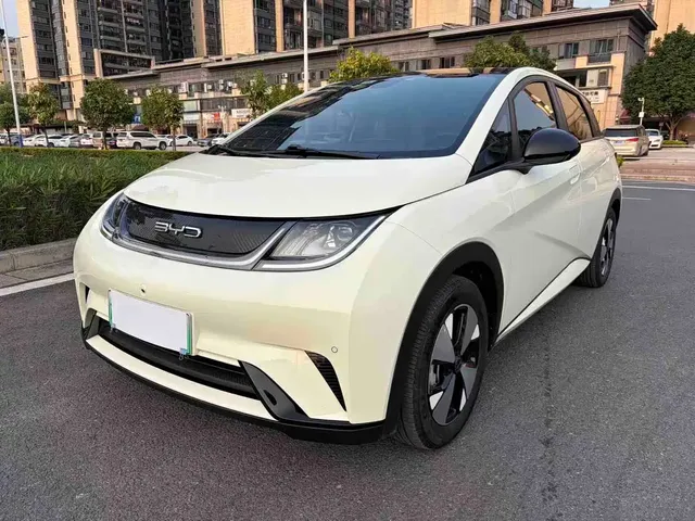 BYD Dolphin 2023 420km Fashion Edition
