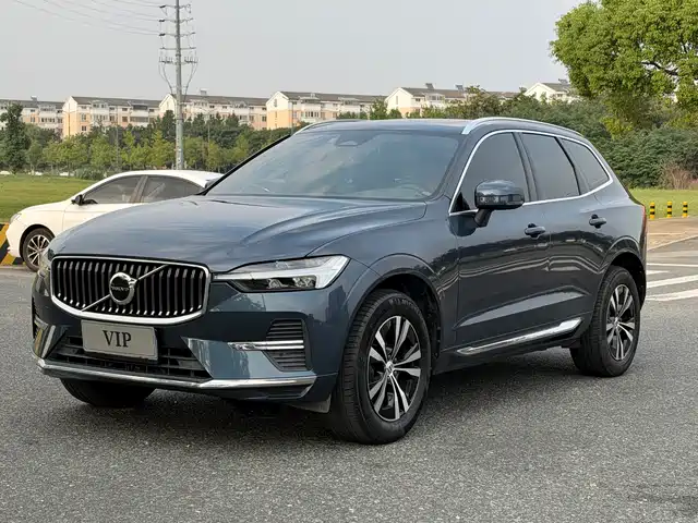 Volvo XC60 2022 B5 AWD R-Design