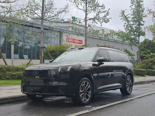 Lynk & Co 900 2025 2.0T Ultra
