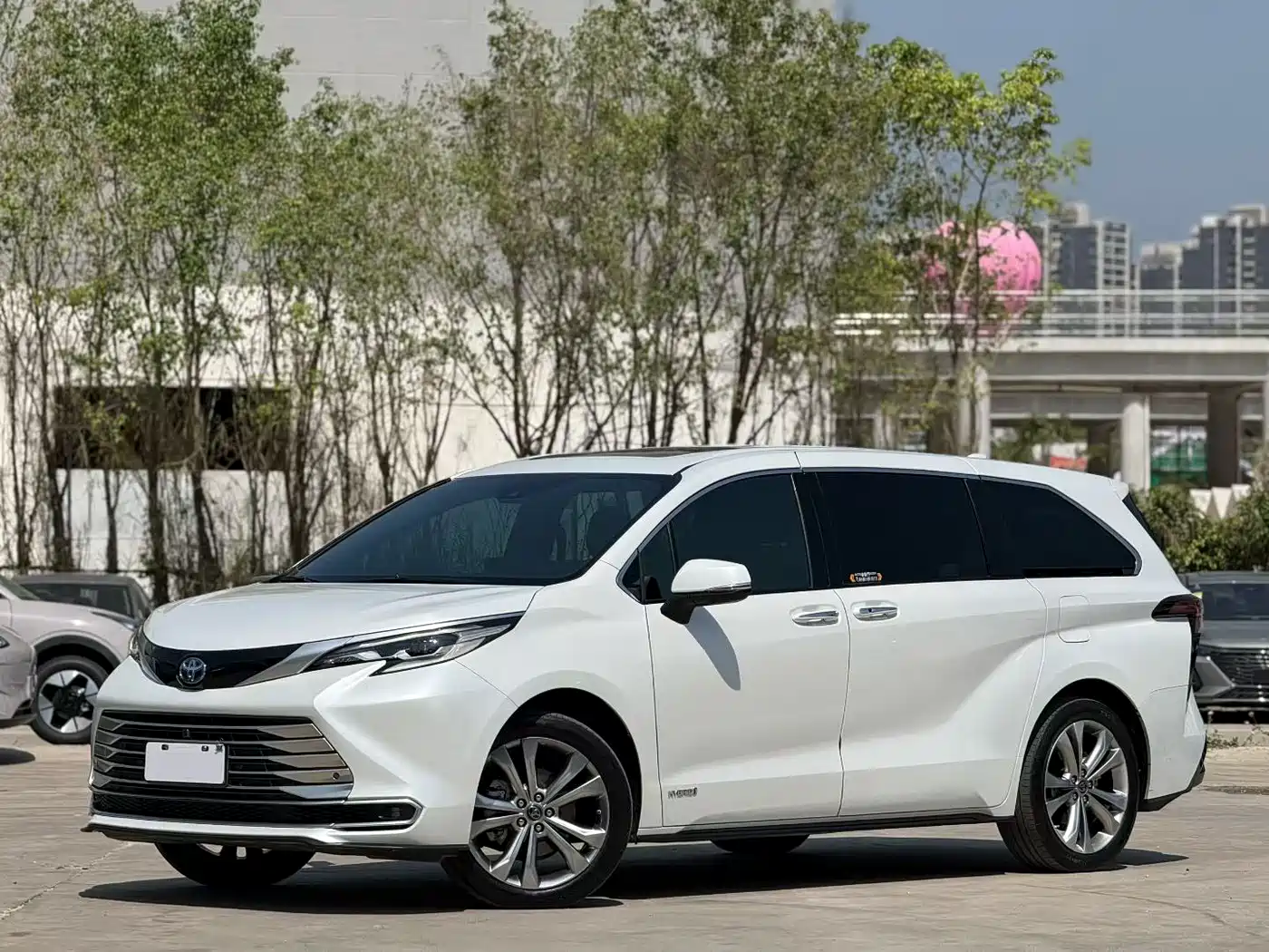 Toyota Sienna 2023 2.5L Hybrid Premium Edition
