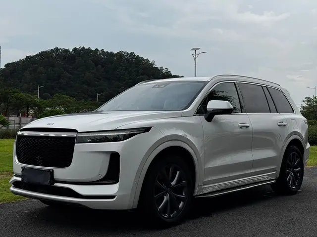 Li Auto Li ONE 2020 Extended Range 6-seater