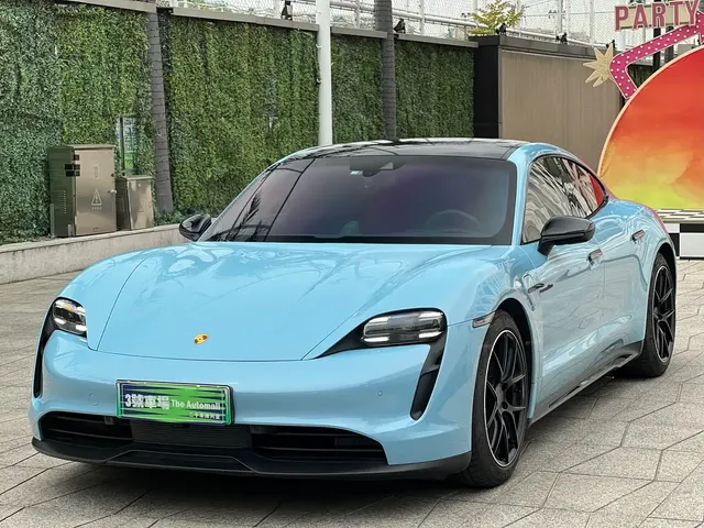Porsche Taycan 2022 Taycan