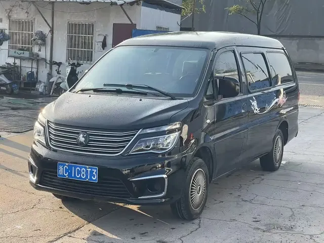 Dongfeng Fengxing Lingzhi 2022 M5L 1.6L Utility 7-Seater
