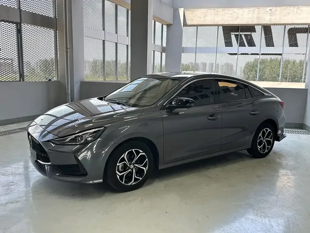 MG 5 2023 180DVVT CVT Luxury Edition