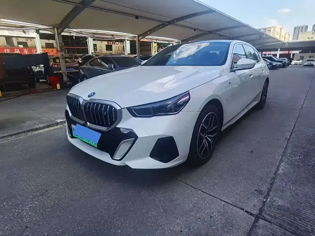 BMW i5 2025 eDrive 35L M Sport Package
