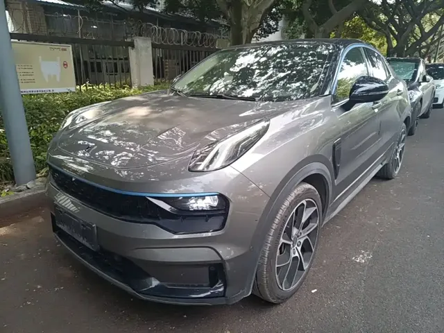 Lynk & Co 05 2020 2.0TD 2WD Shine Halo