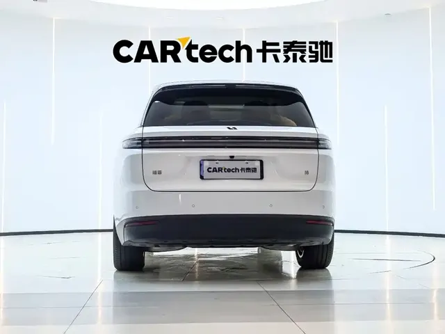 Li Auto Li i8 2025 Standard Edition