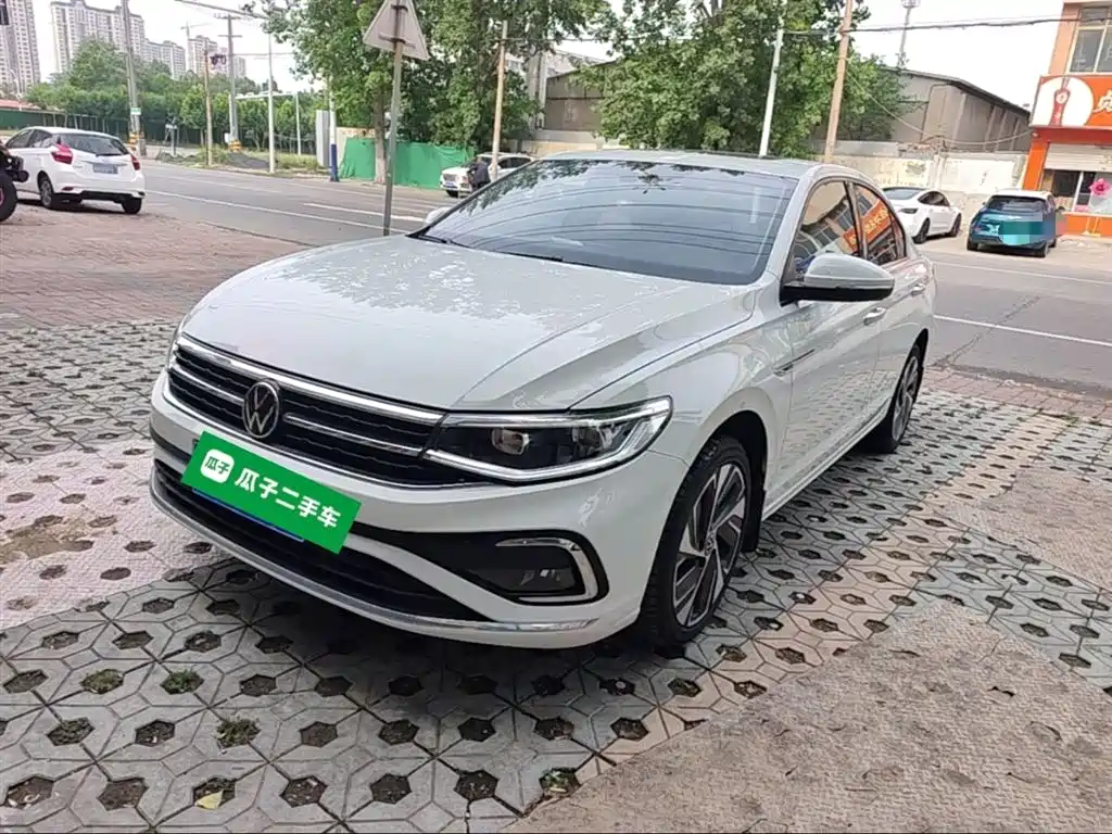 Volkswagen Bora 2023 300TSI DSG Premium Edition