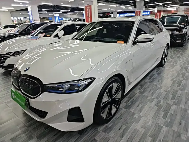 BMW i3 2022 eDrive 35 L