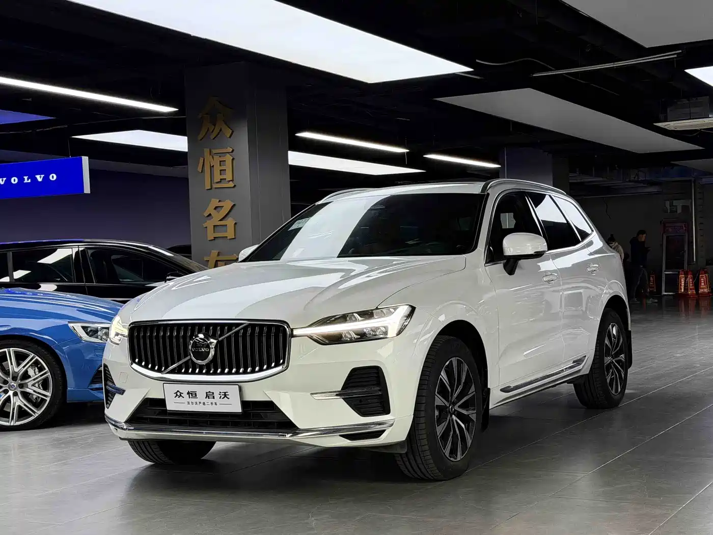 Volvo XC60 2024 B5 AWD Zhiyuan Luxury Edition