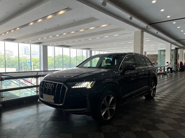 Audi Q7 2021 55 TFSI quattro S line Sport