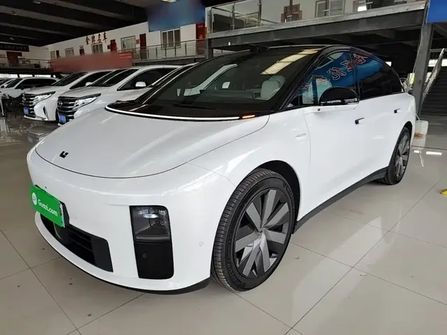 Li Auto i6 2025 2WD Base Model