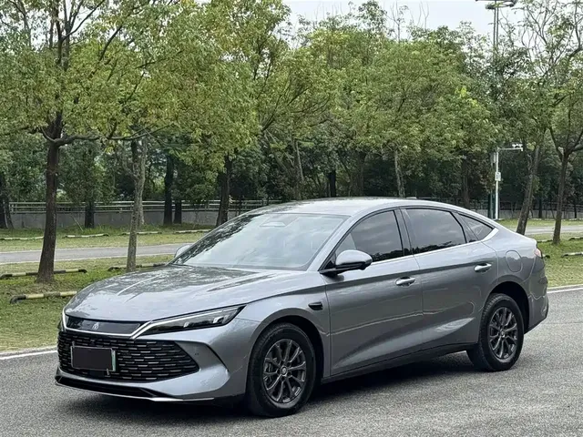 BYD Qin L 2025 DM-i Smart Drive Edition 80KM Leading