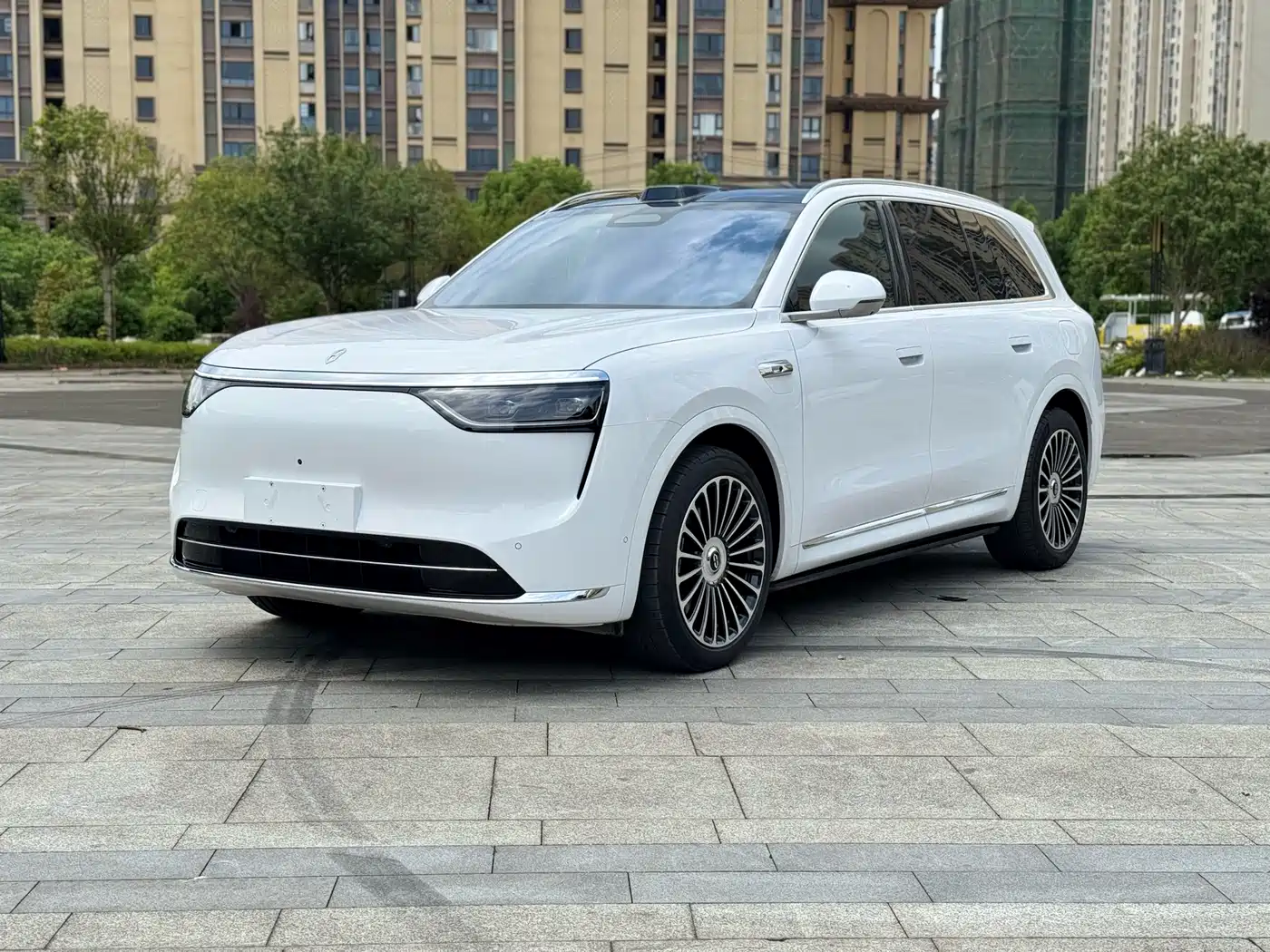 AITO Wenjie AITO M8 2025 Range Extender Max+ Edition 53.4kWh 5-seater